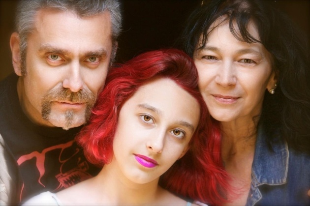 Paola in compagnia del marito regista Max  e della figlia Elisa 